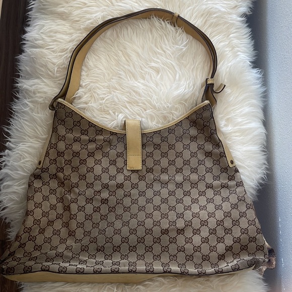Gucci vintage large shoulder bag. Authentic but well worn - Picture 2 of 6